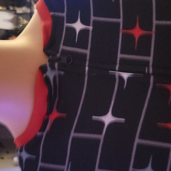 Holiday onesie size large.  Battery needs to be exchanged - Picture 7 of 12